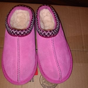Girls size 13 UGG slippers
